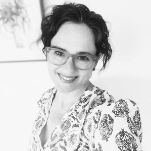 Meet your Posher, Yvette